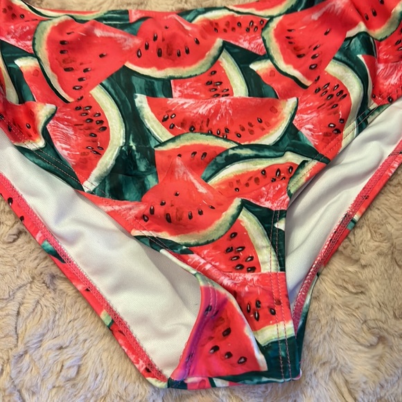 One-piece swimsuit with watermelon print size M • SHEIN - Picture 6 of 9